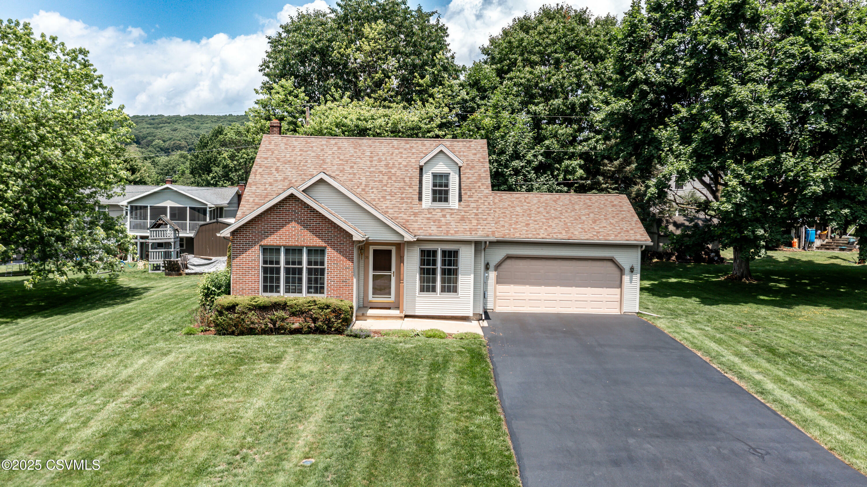 31 Lilac Lane  Danville PA 17821 photo