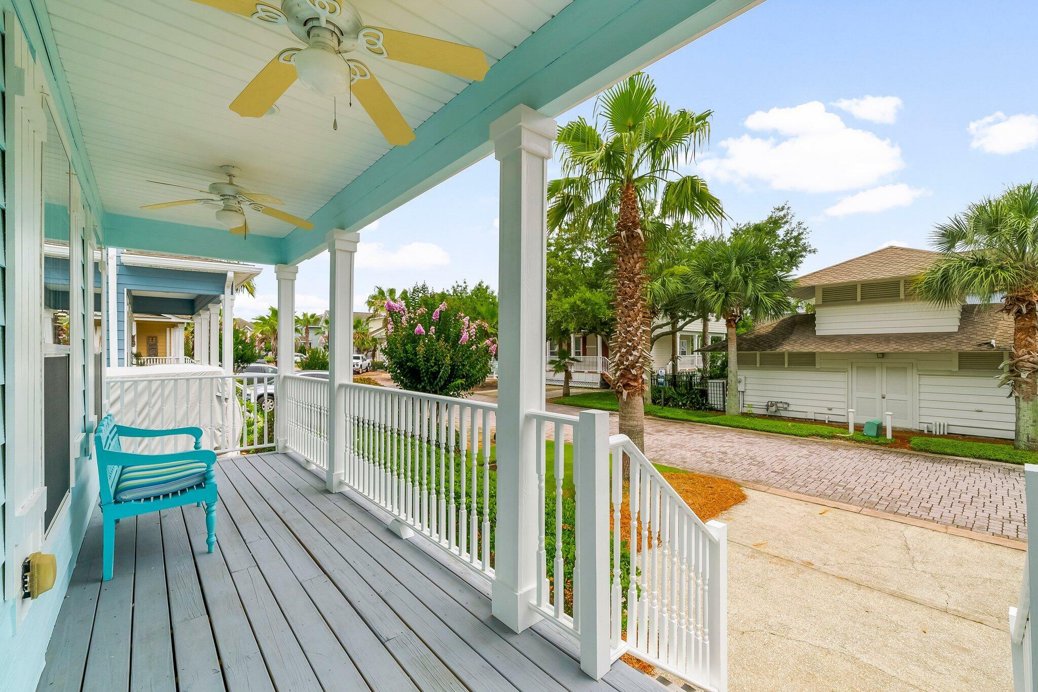 Property Photo:  43 Golf Villa Drive  FL 32459 