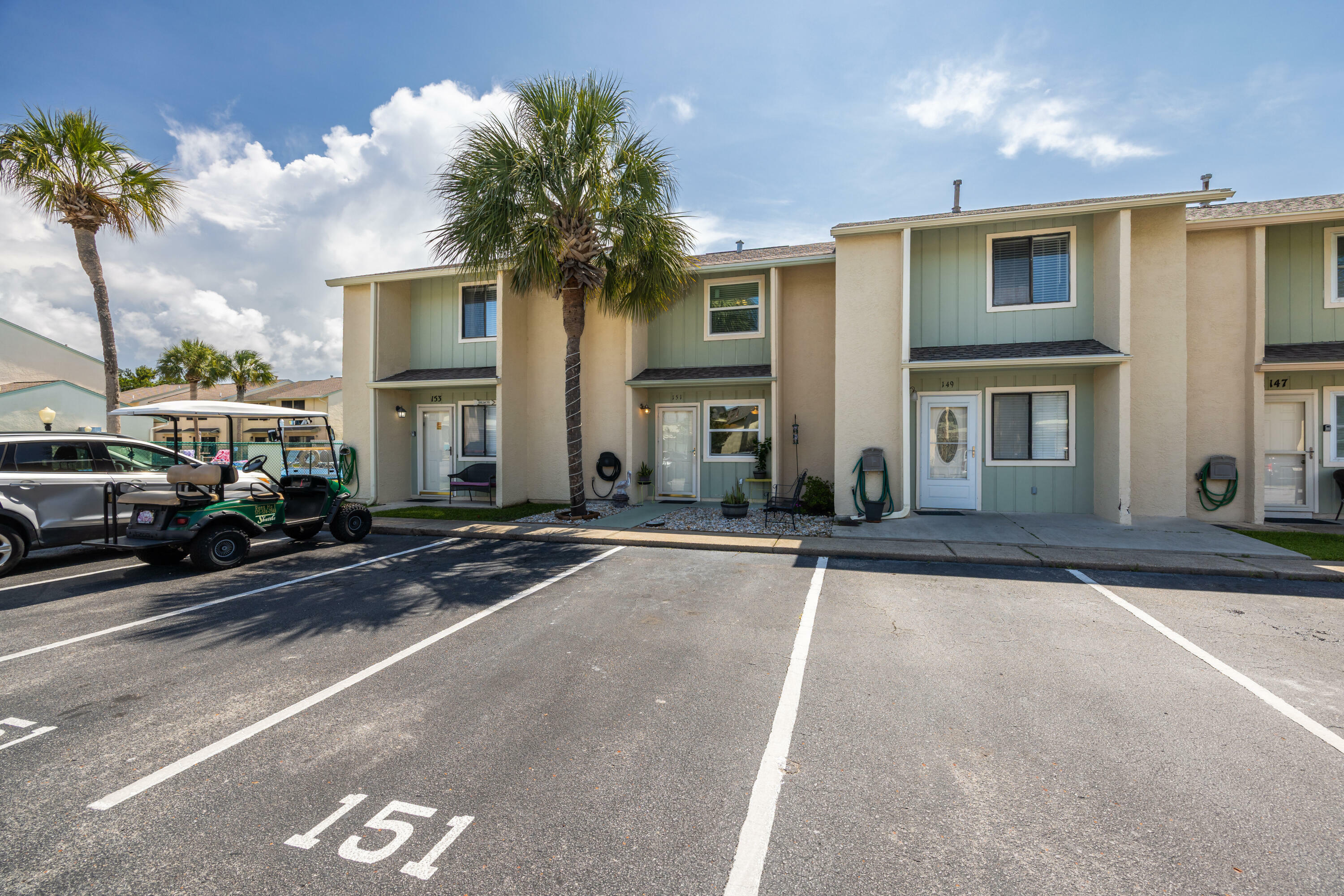 Property Photo: 151 W Leslie Lane FL 32407