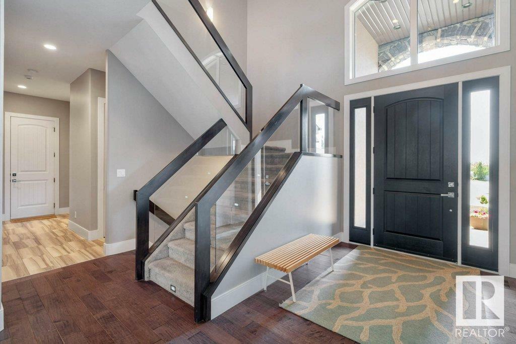 Property Photo: 7 Lacroix Close AB T8N 4G8
