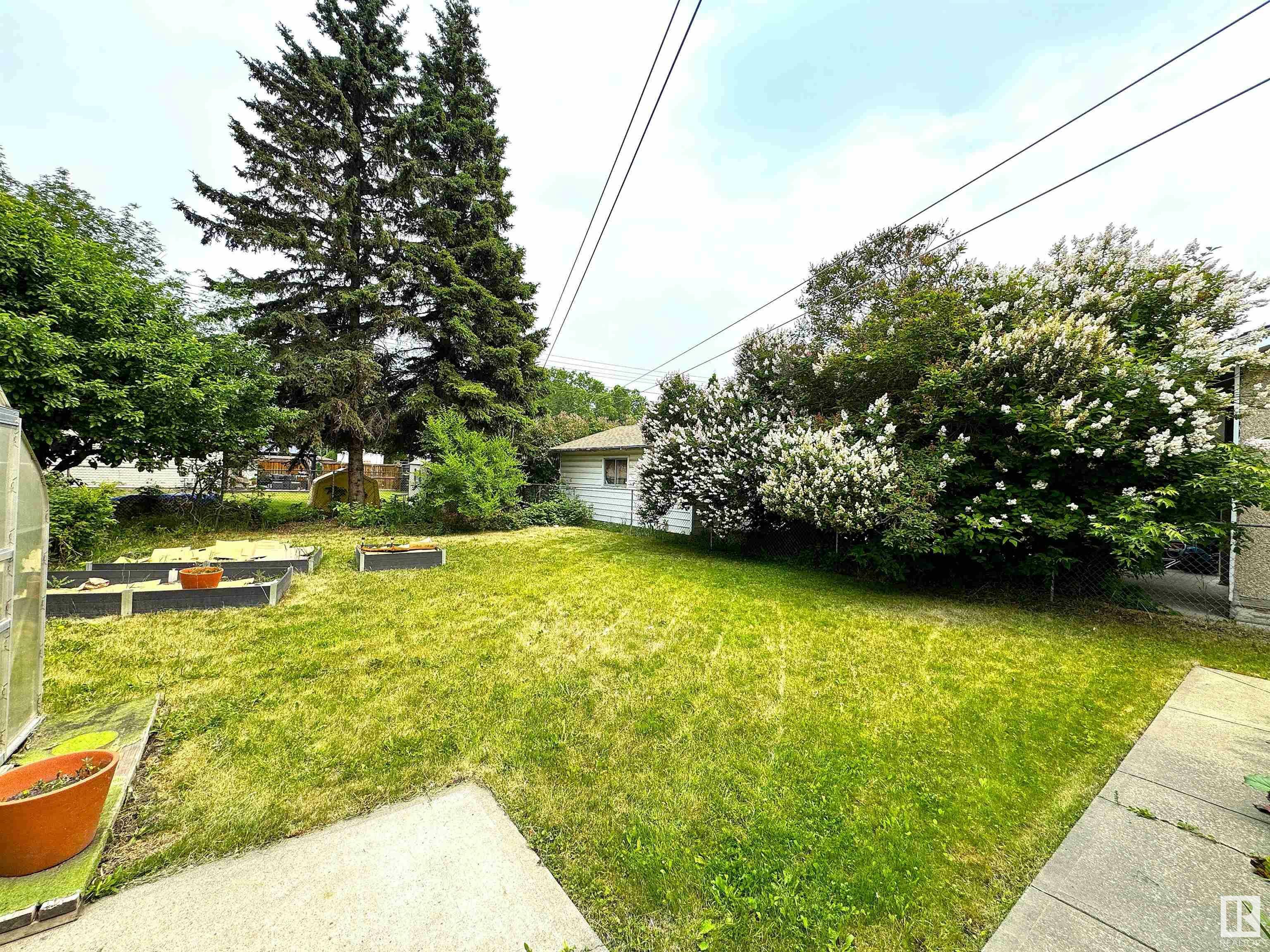 Property Photo: 919 Alder Avenue AB T8A 1V7