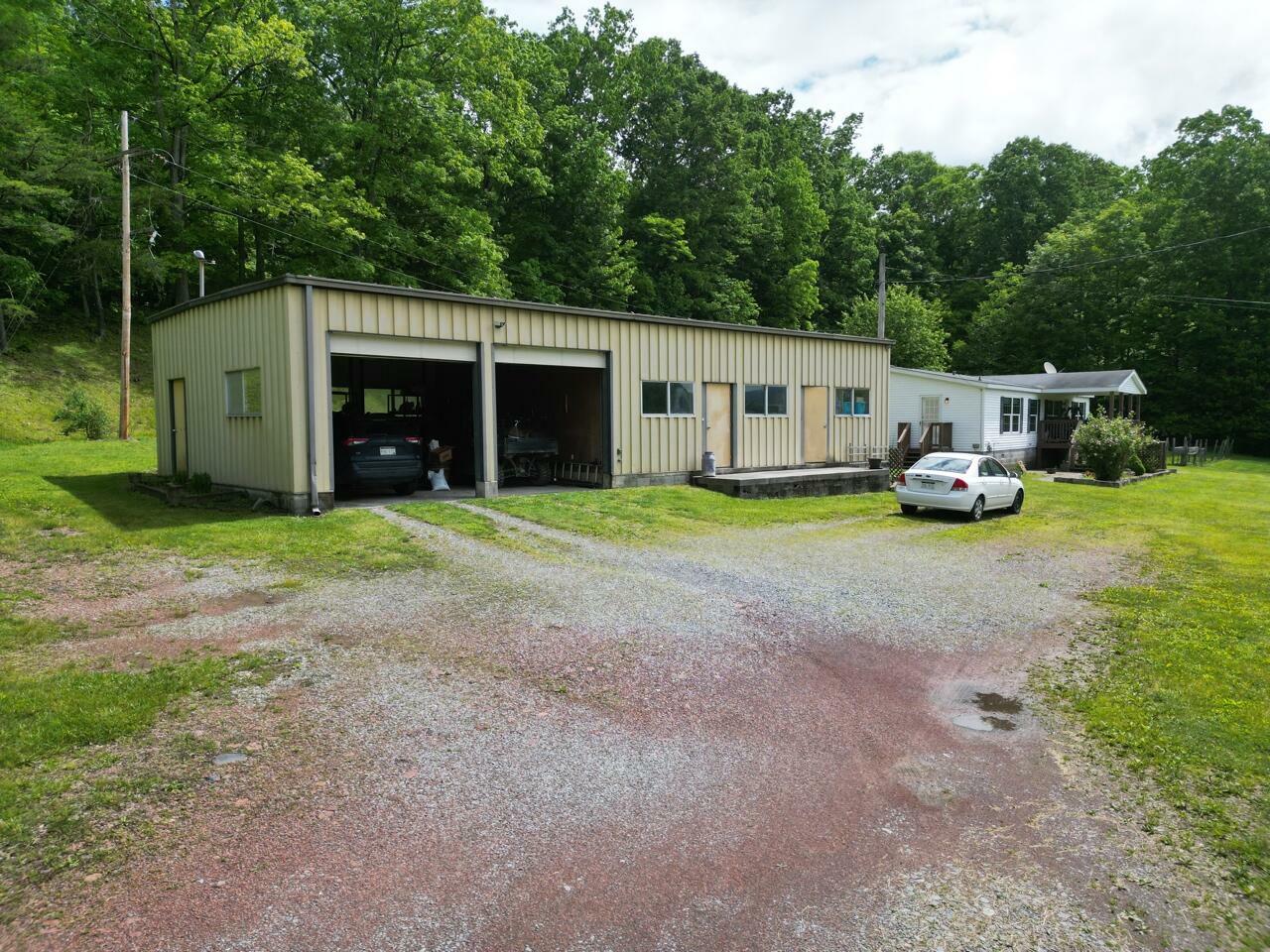 Property Photo: 323 Brushy Meadow Cr Rd WV 26676