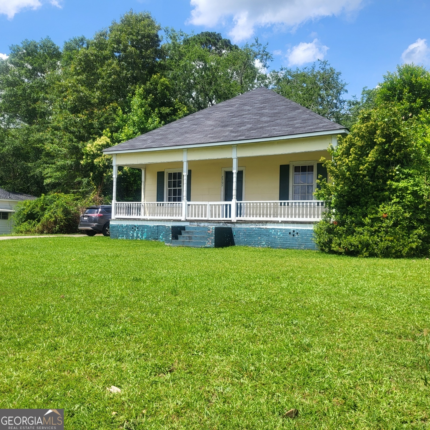 Property Photo: 2305 31st Street AL 36854