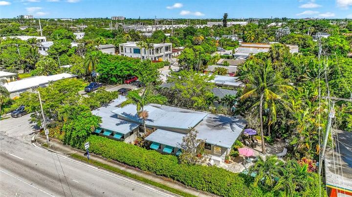 Property Photo: 1401-1403 NE 13th St FL 33304