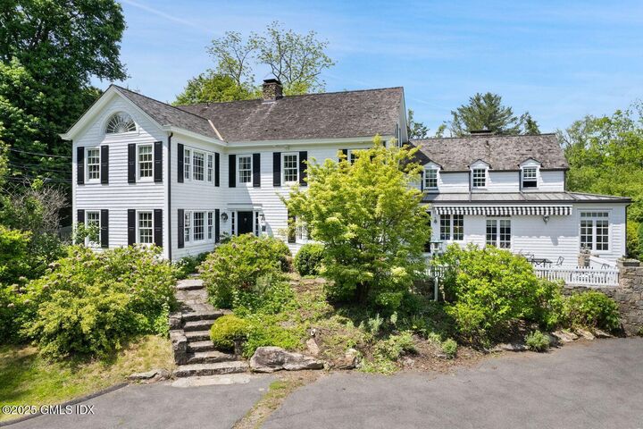 Property Photo:  331 Round Hill Road  CT 06831 