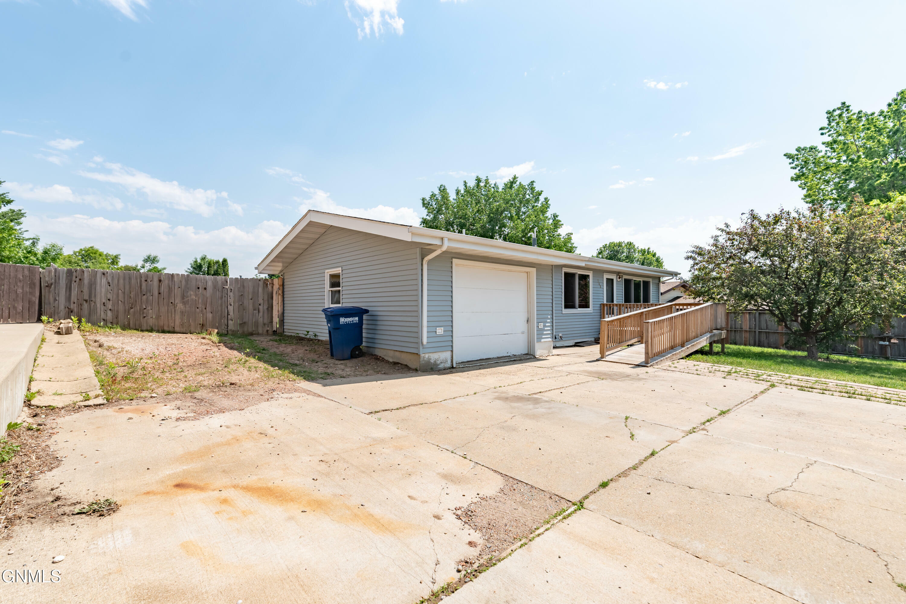 Property Photo: 748 8th Avenue E ND 58601
