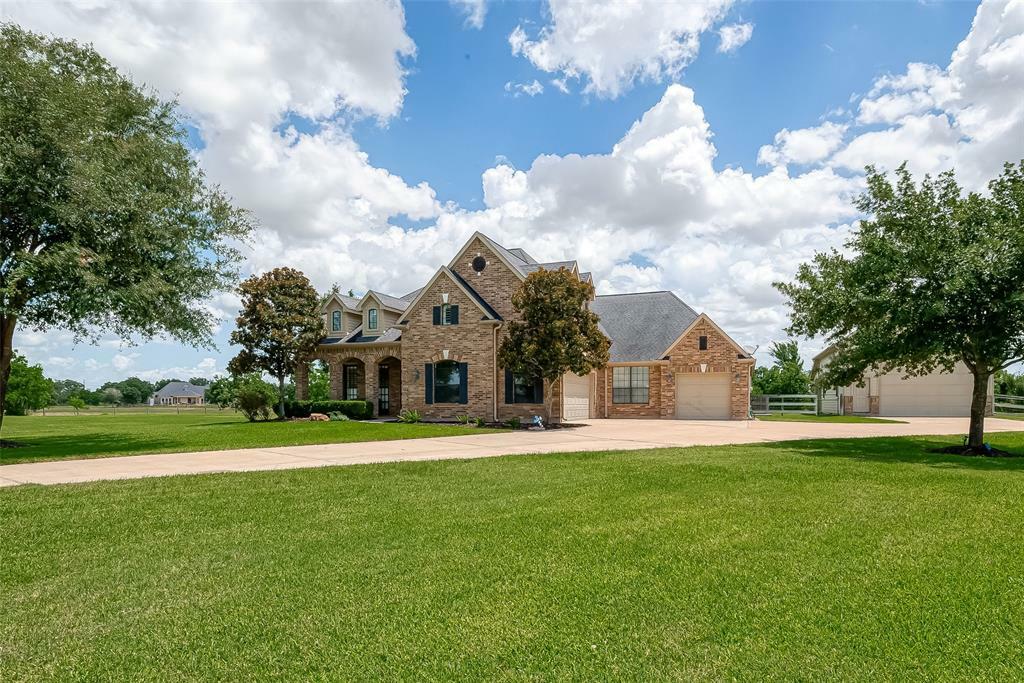 Property Photo: 4810 Shadow Grass Drive TX 77493