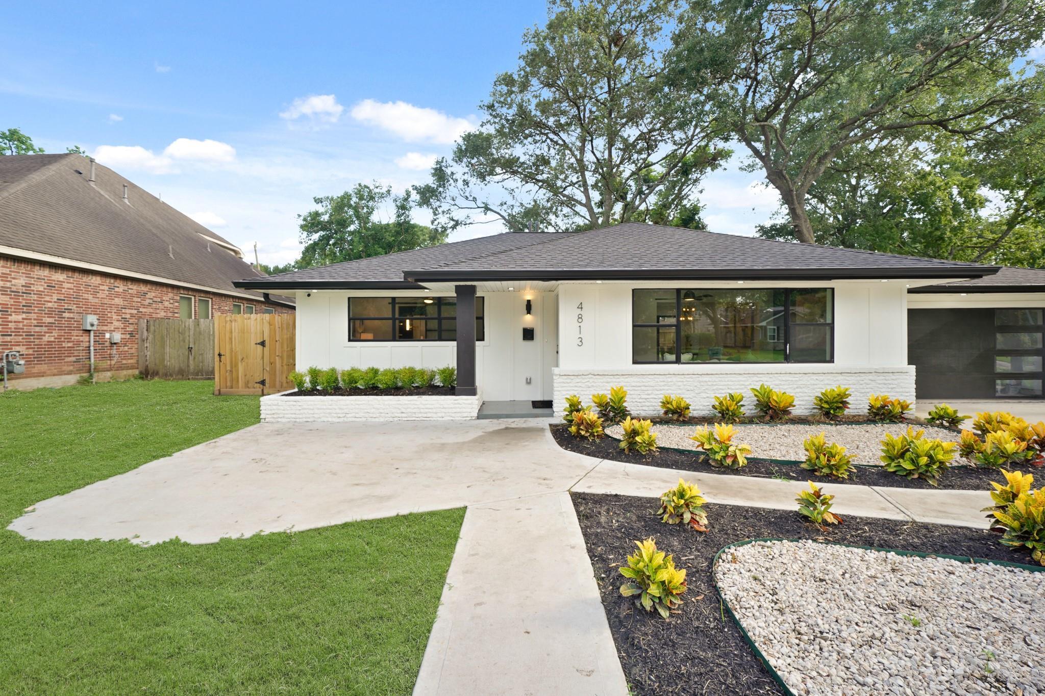 Property Photo: 4813 Hummingbird Street TX 77035
