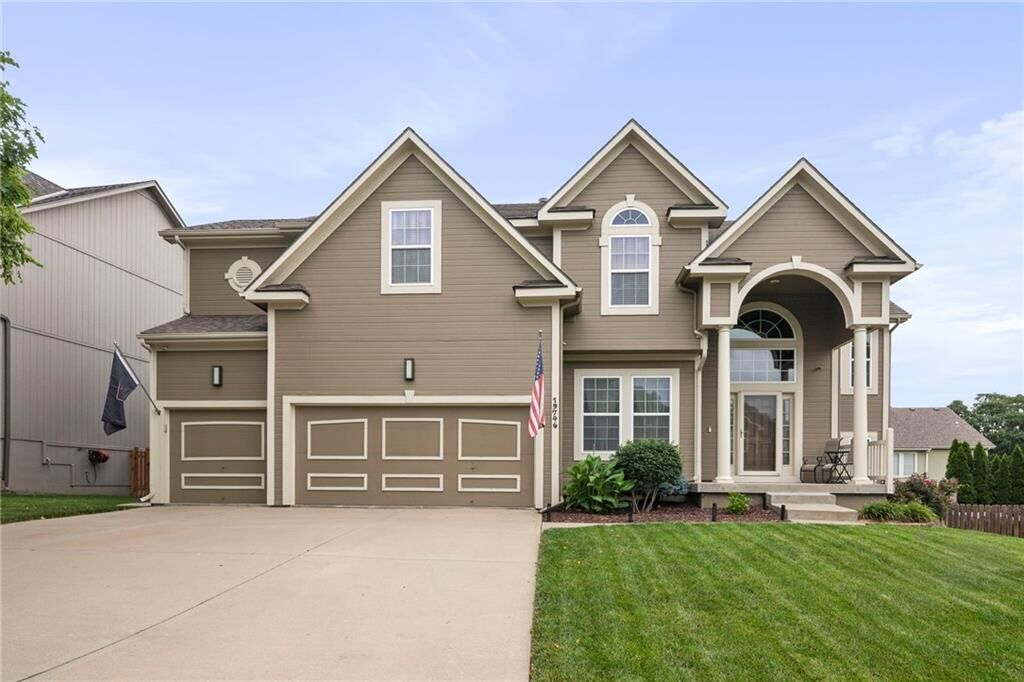 Property Photo:  19746 W 105th Terrace  KS 66061 