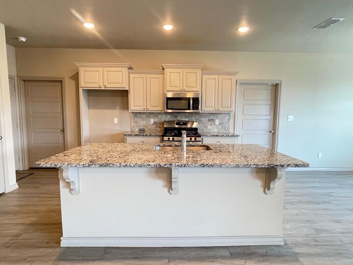 Property Photo:  7103 22nd Street  TX 79407 