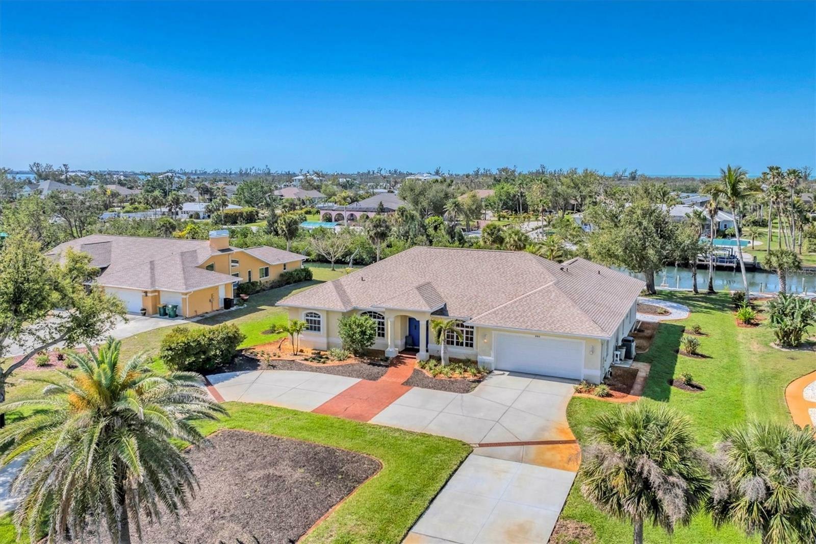 Property Photo: 285 Spaniards Road FL 33946
