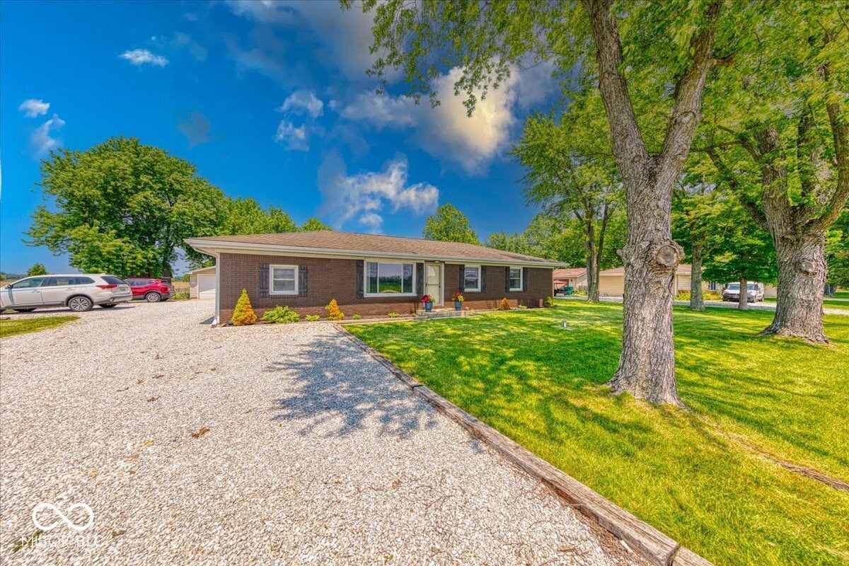 Property Photo: 608 W 600 N IN 46040