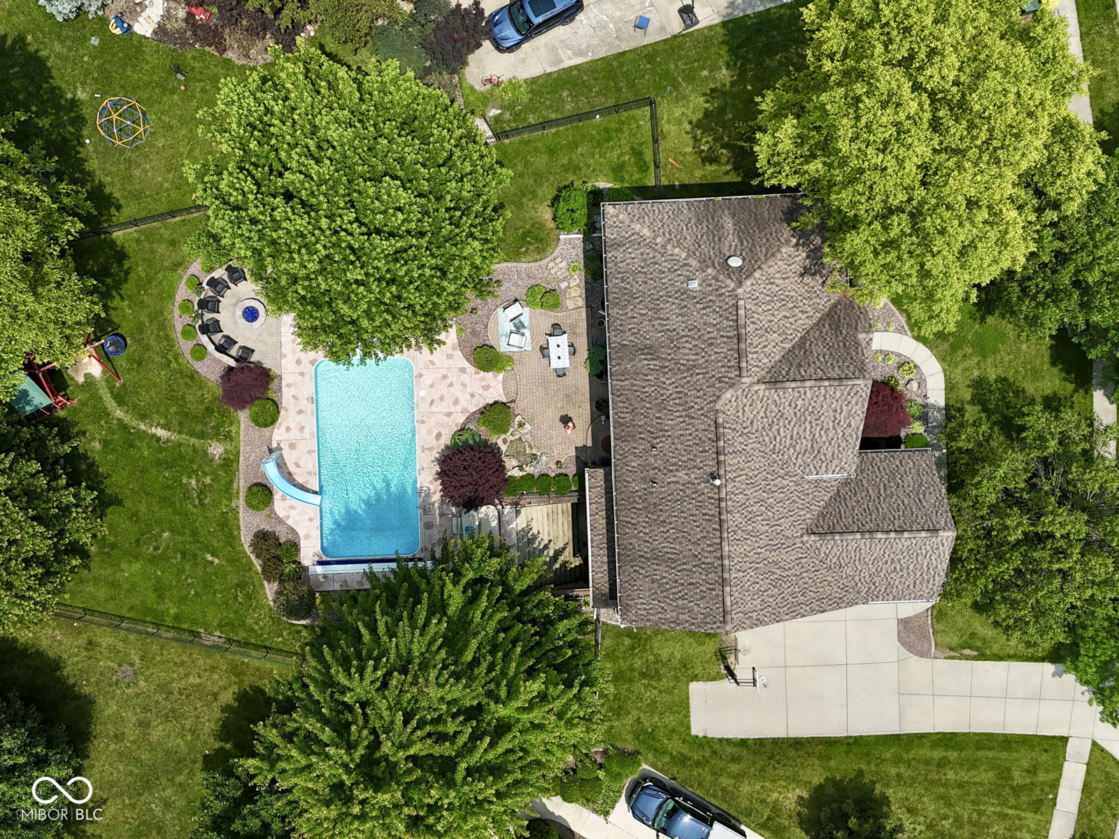 Property Photo: 4084 Mountbatton Drive IN 46143