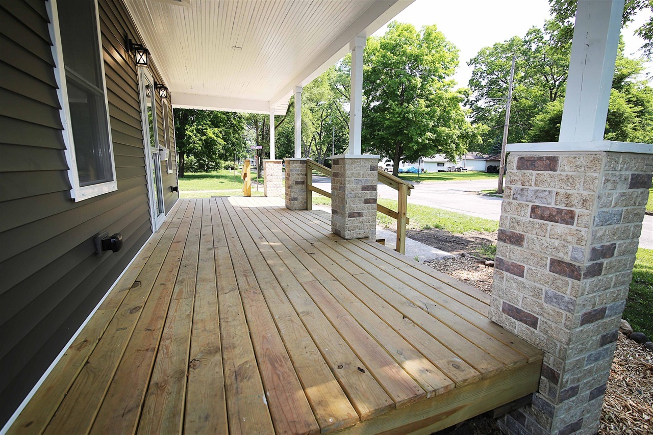Property Photo:  1301 Seventh Street  MI 49093 