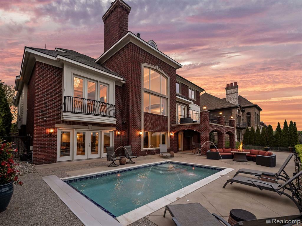 Property Photo:  2750 Turtle Bluff Drive  MI 48302 0769 
