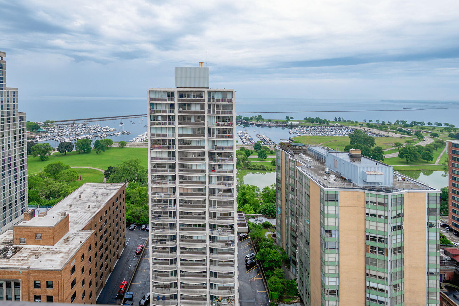 Property Photo: 1633 N Prospect Ave 18F WI 53202