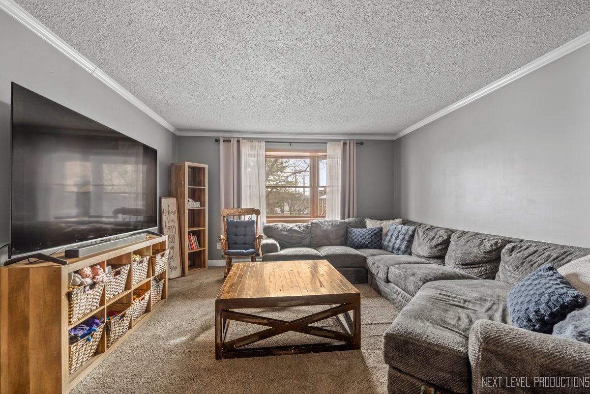 Property Photo:  1019 Otis Avenue  IL 60436 