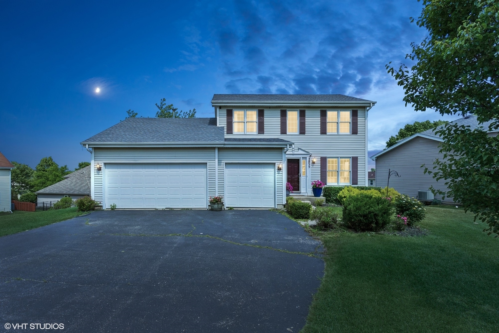 Property Photo: 2855 Weld Road IL 60124