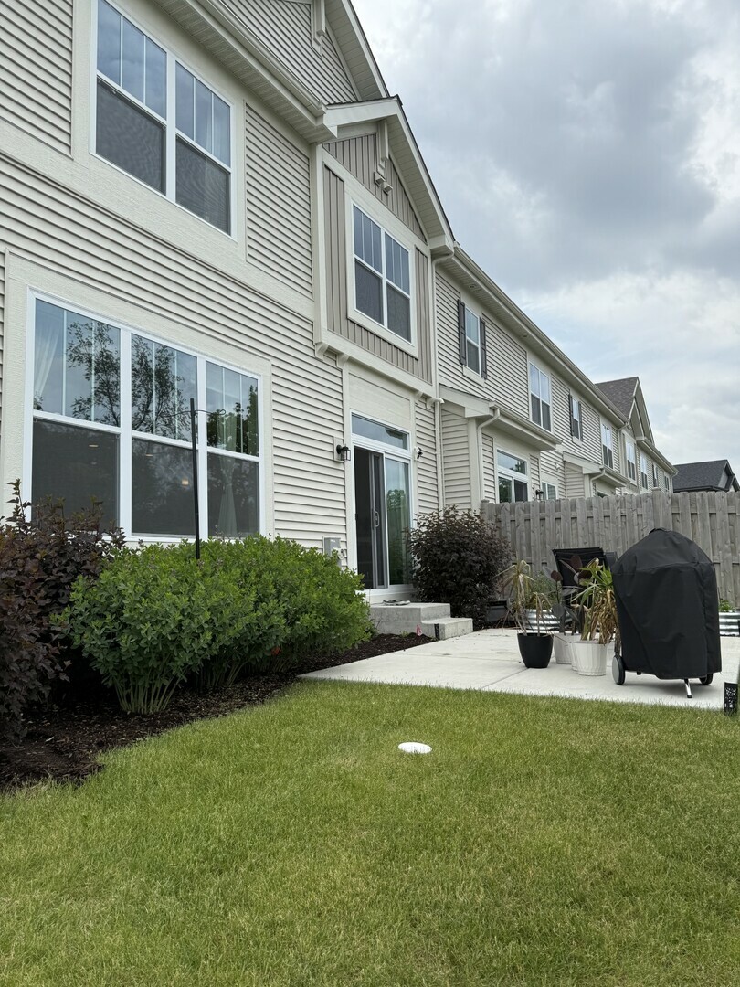 Property Photo: 3S480 Lambe Lane IL 60563