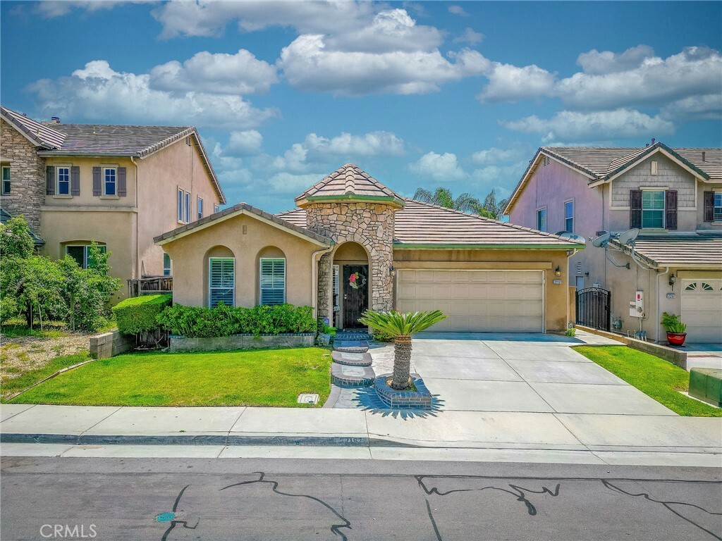 Property Photo: 22197 Silverbell Lane CA 92553
