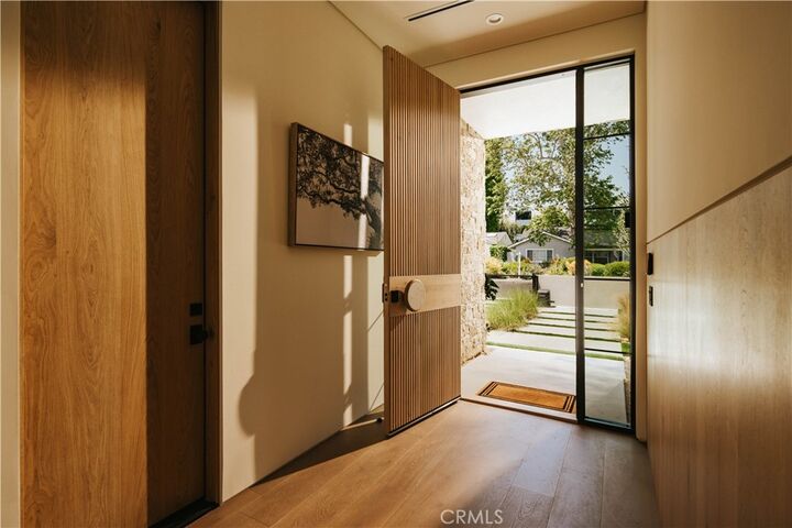 Property Photo: 11556 Blix Street CA 91602
