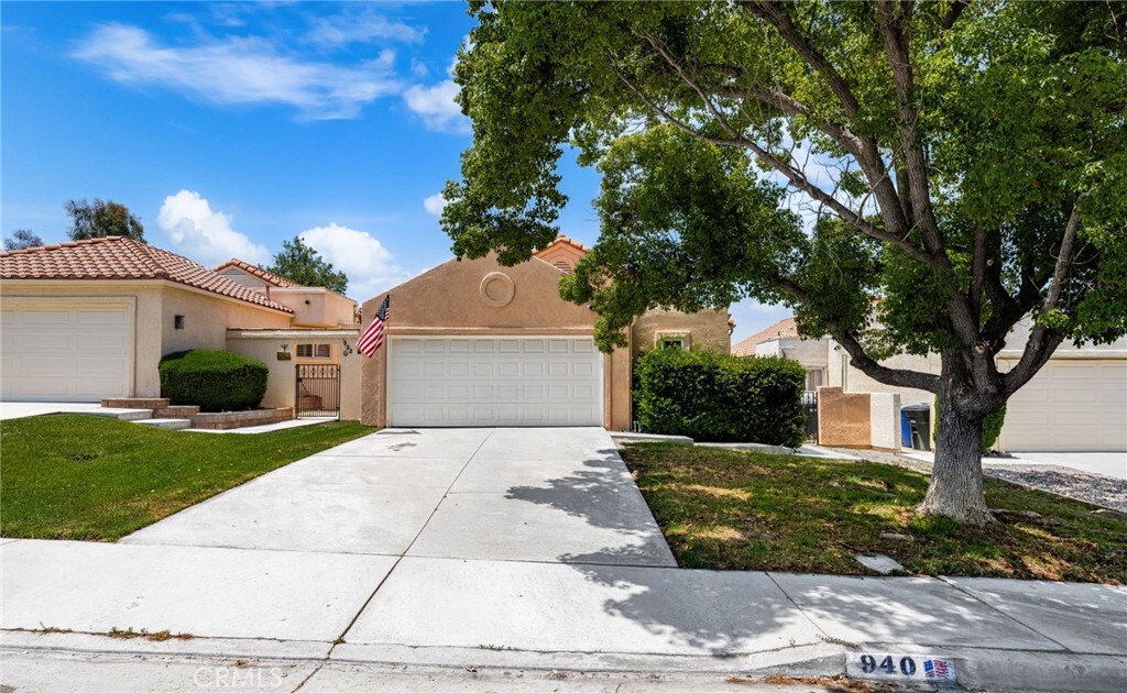Property Photo: 940 Verona Avenue CA 92583