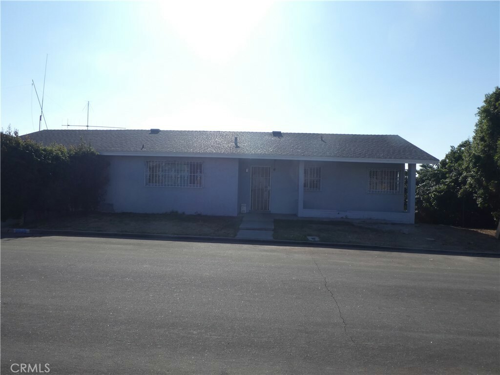 Property Photo: 5528 San Onofre Terrace CA 92114