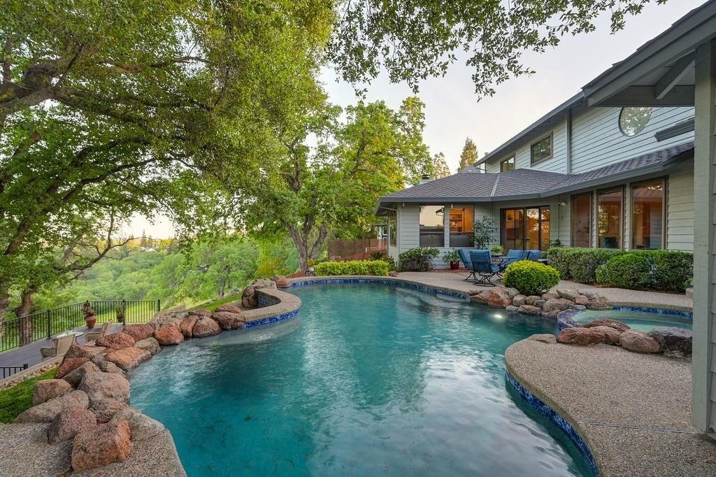 Property Photo: 190 River Ridge Way CA 95630