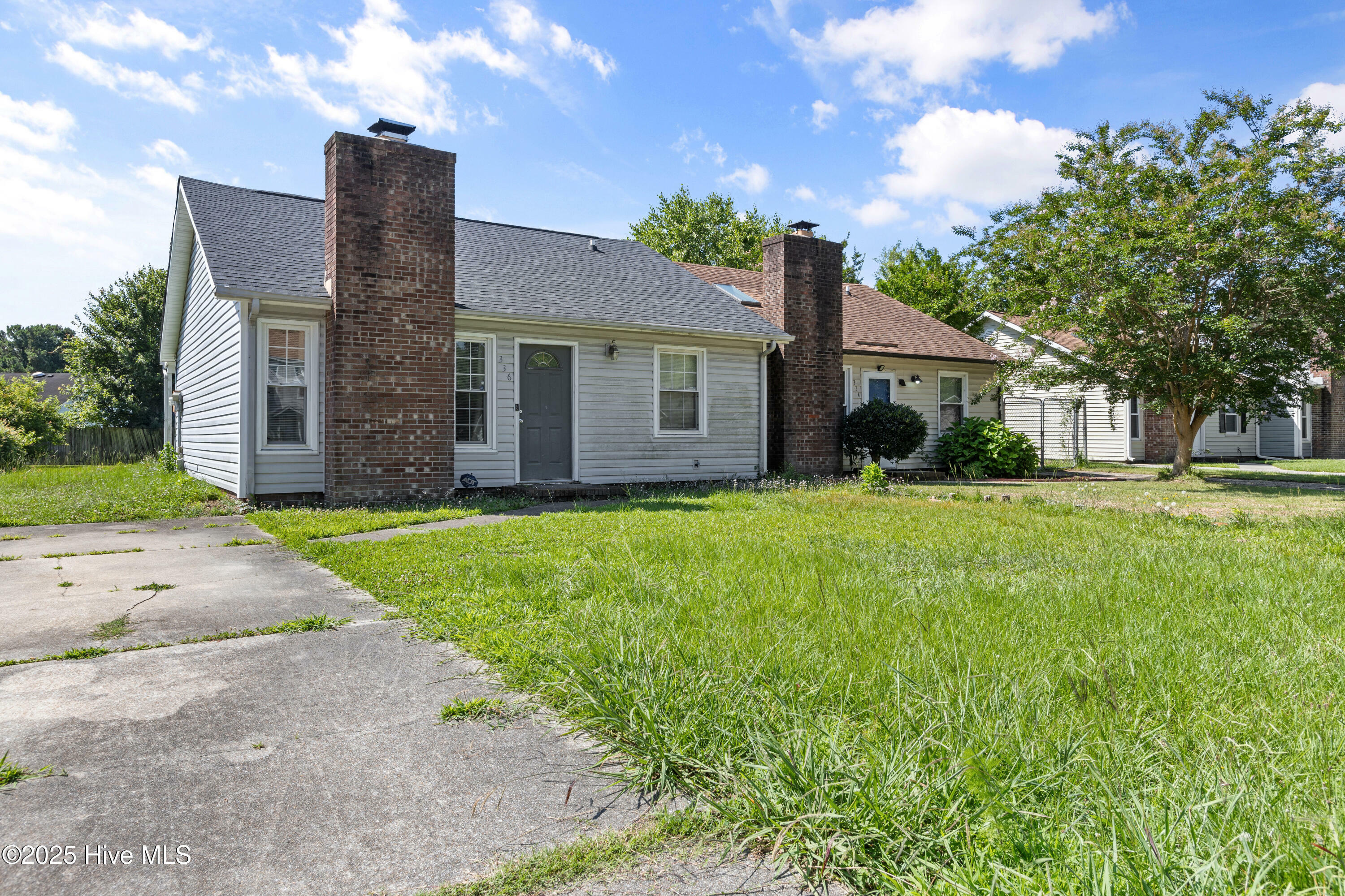 Property Photo: 336 W Frances Street NC 28546