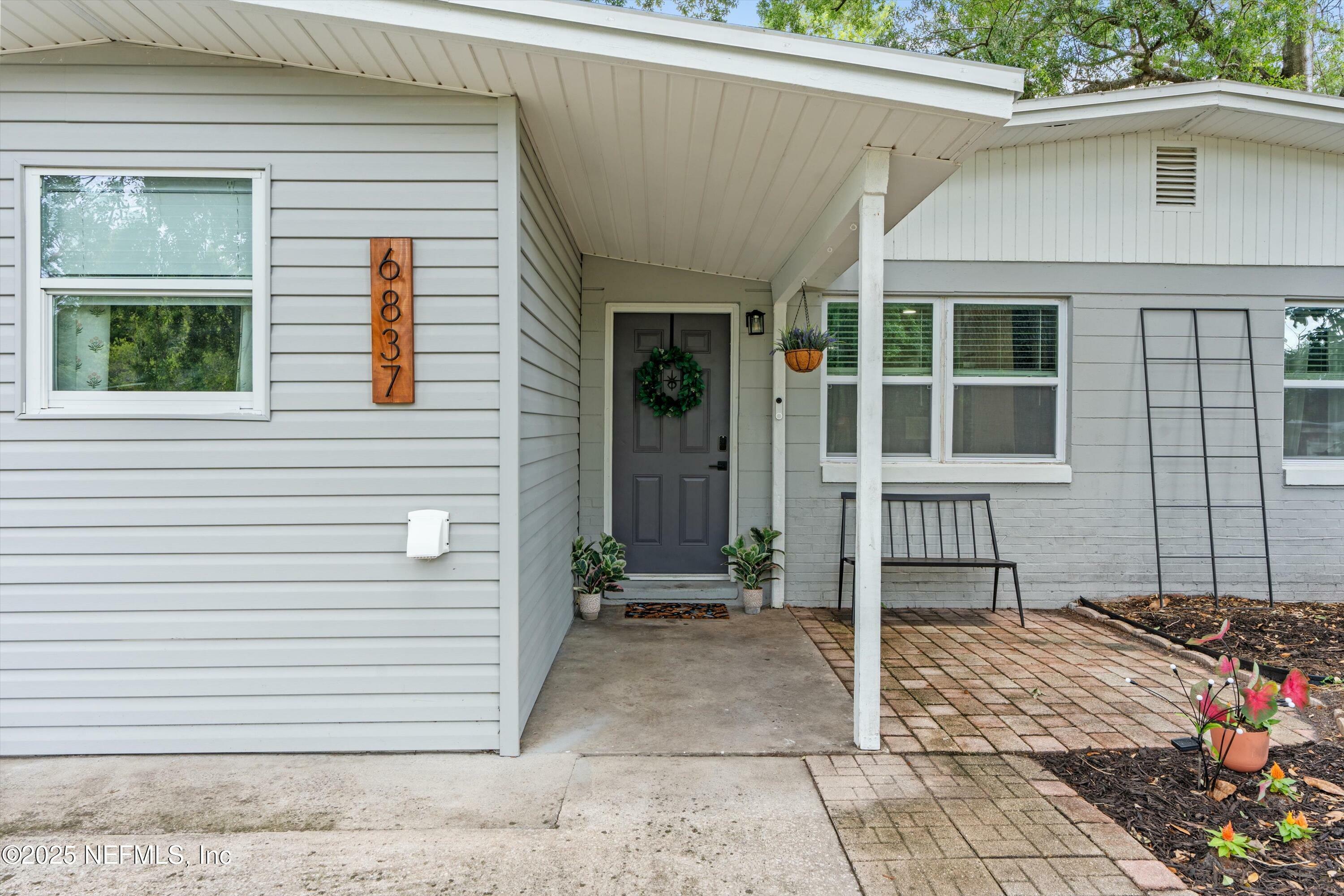 Property Photo: 6837 Tom Thumb Drive FL 32210