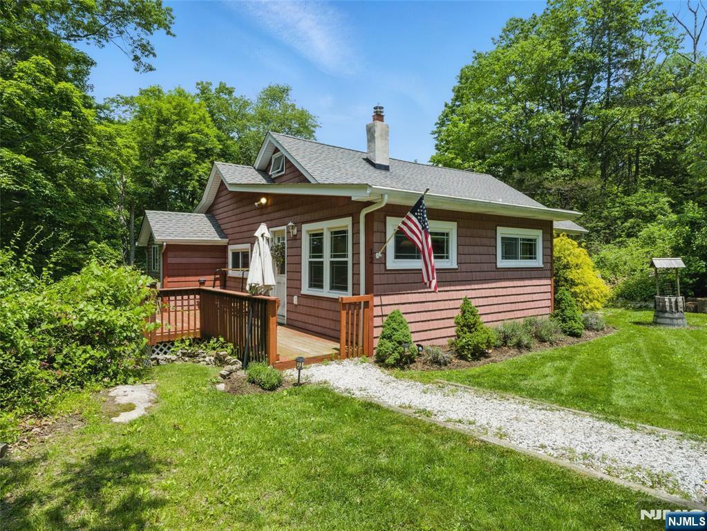 Property Photo: 12 Afterglow Road NJ 07871