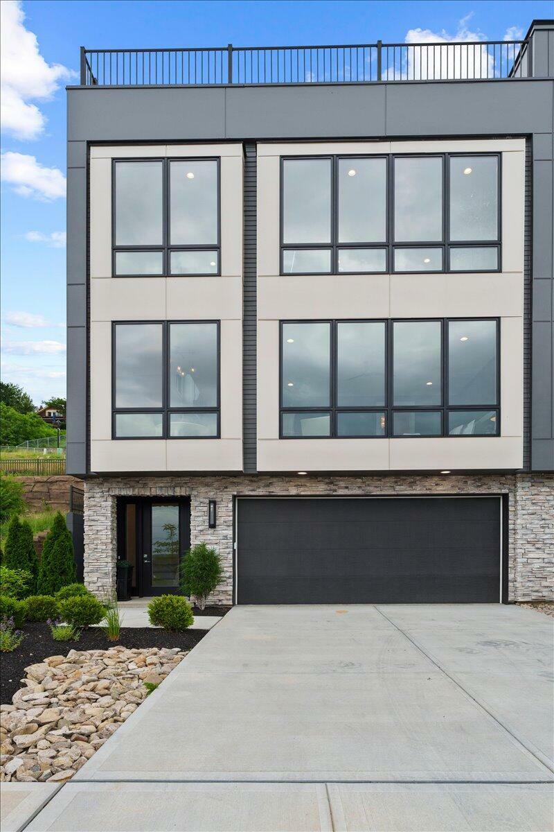 Property Photo: 76 W 13th Street KY 41071