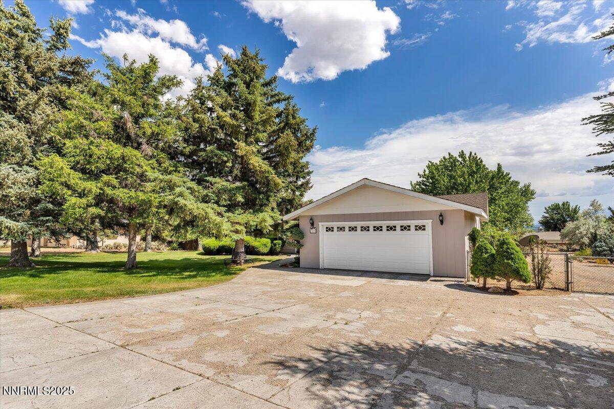 Property Photo: 1809 Franklin Road NV 89706