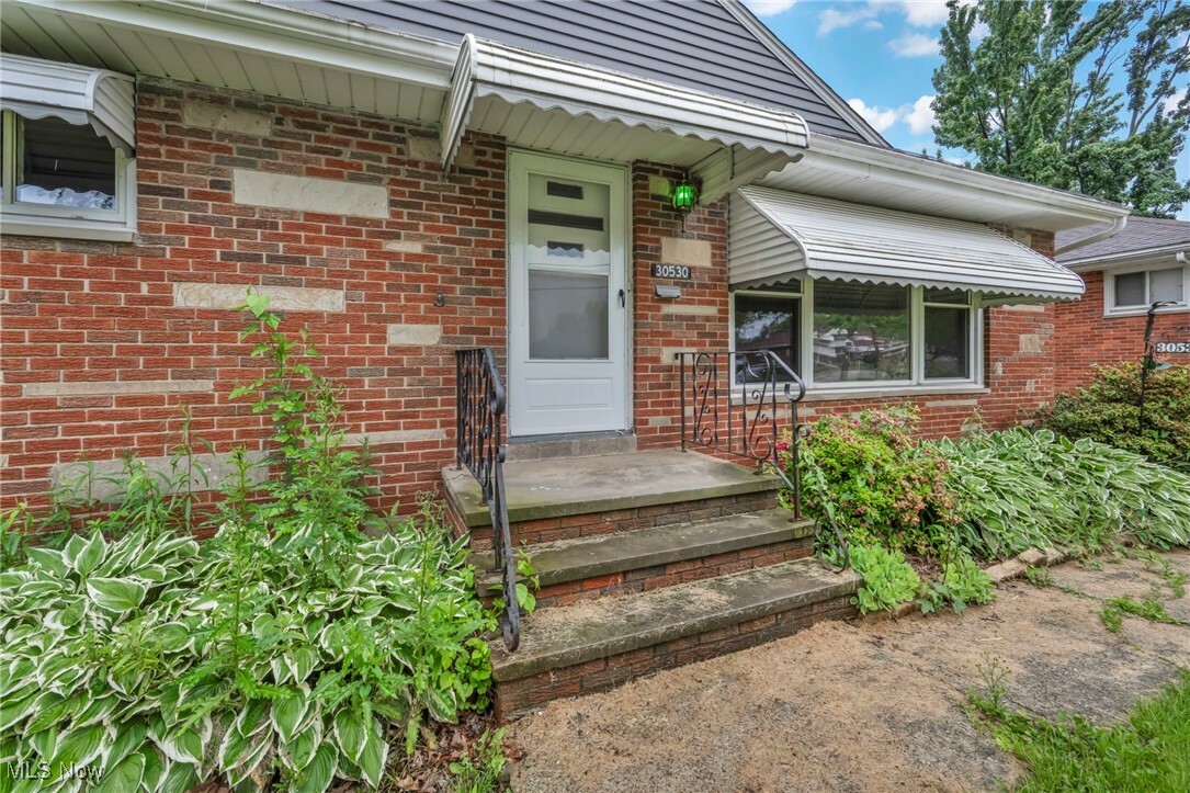 Property Photo: 30530 Grant Street OH 44092