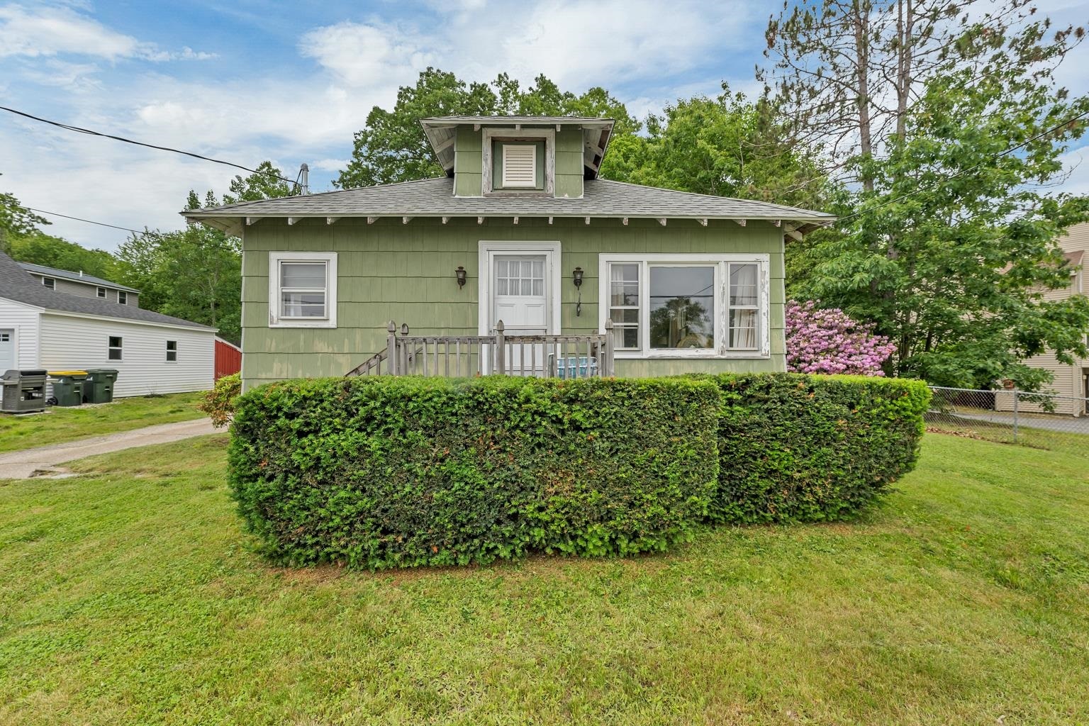 Property Photo: 906 North Main Street NH 03246