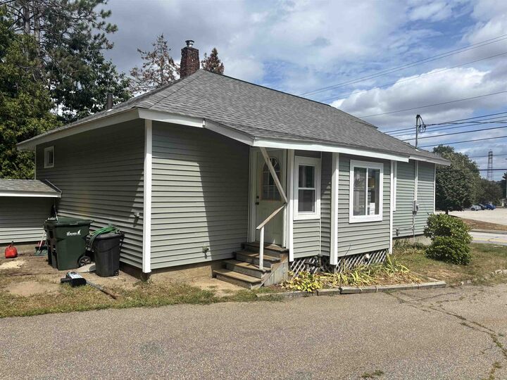 Property Photo: 906 North Main Street NH 03246
