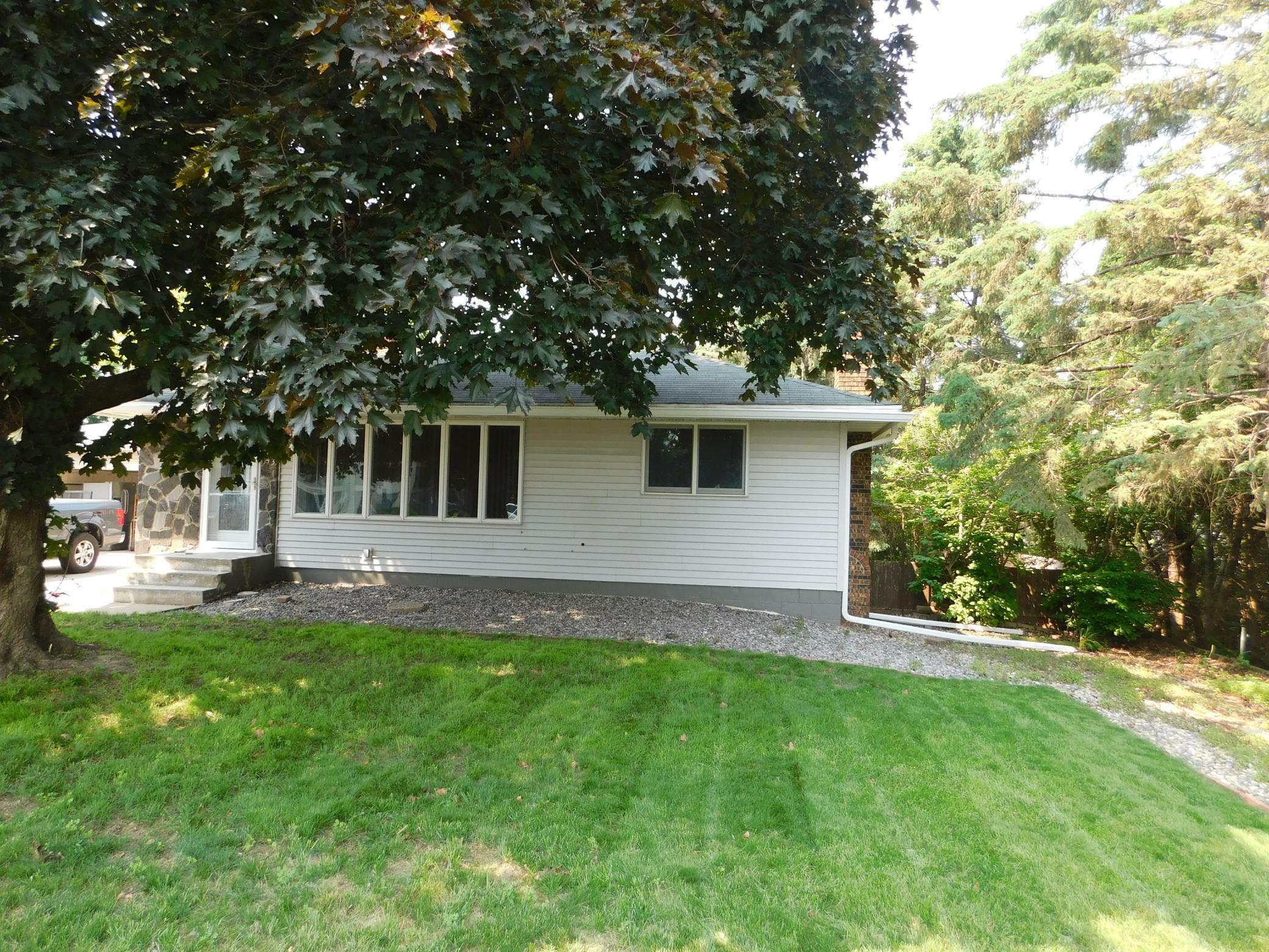 Property Photo:  243 Demont Avenue E  MN 55117 