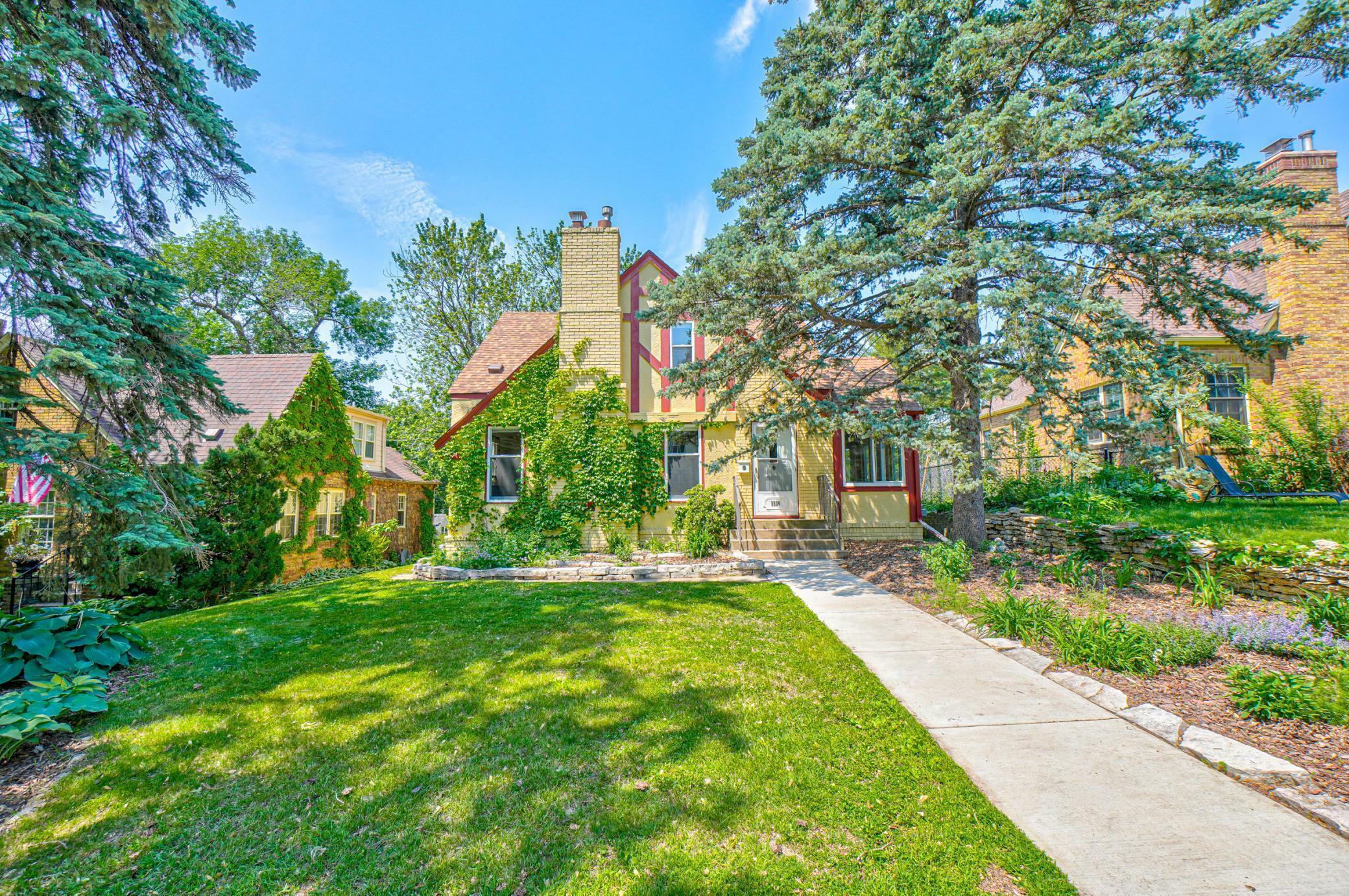 Property Photo: 5524 Columbus Avenue MN 55417