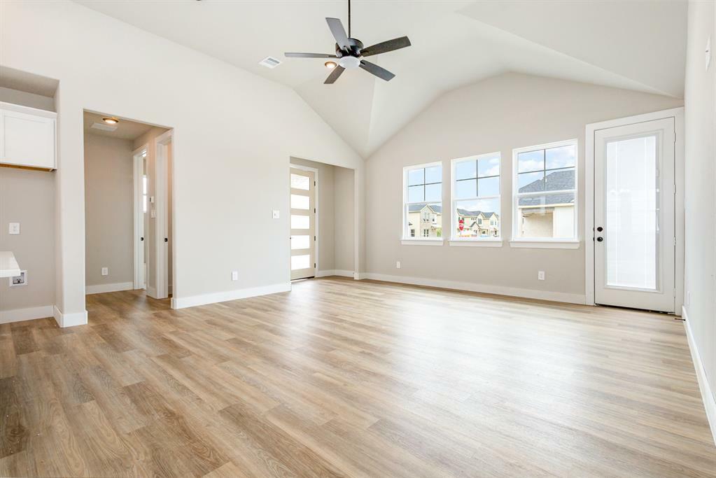 Property Photo: 7301 Parsons Mews TX 75088