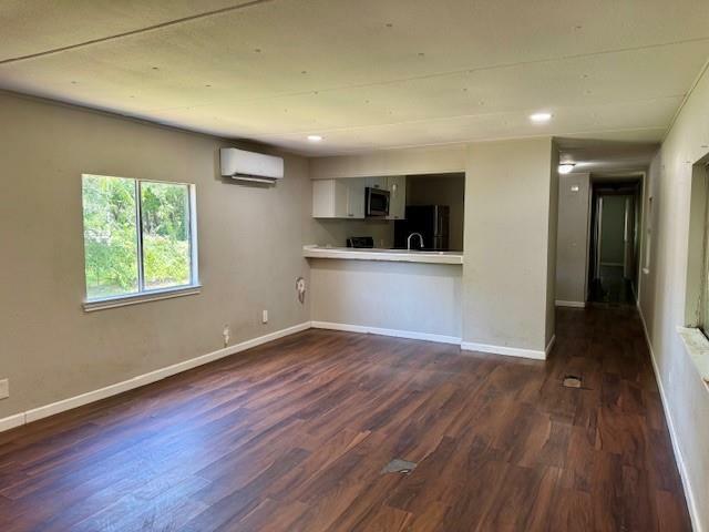Property Photo: 914 Pawnee Trail TX 76048