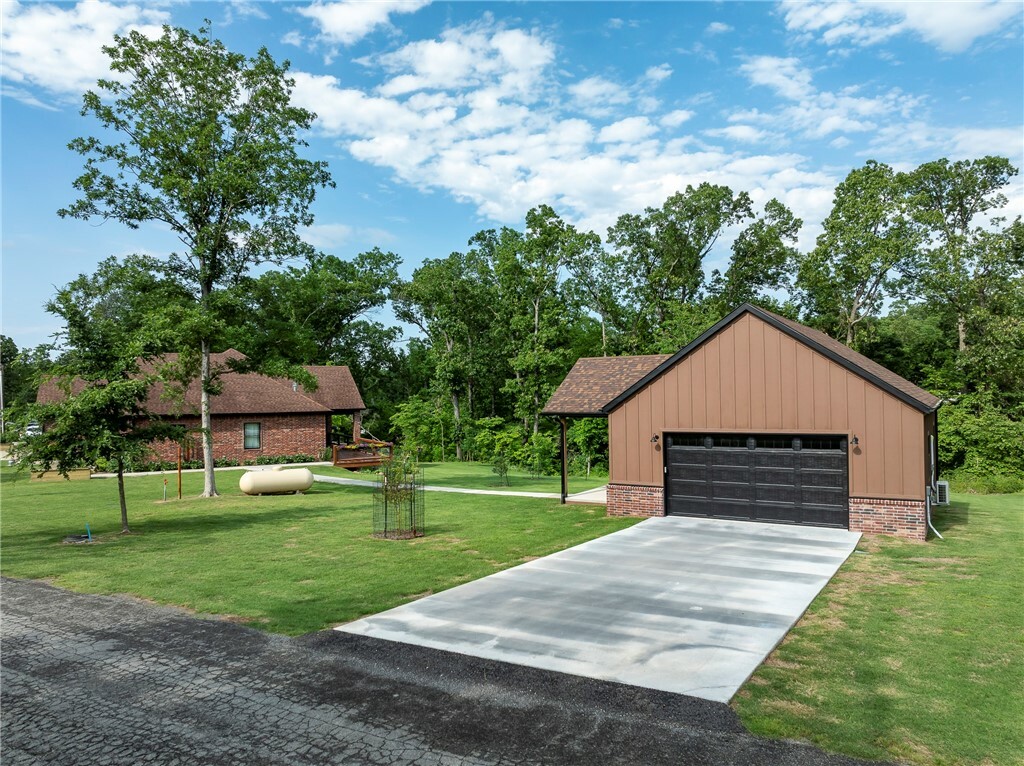 Property Photo: 63 Dirleton Drive AR 72715