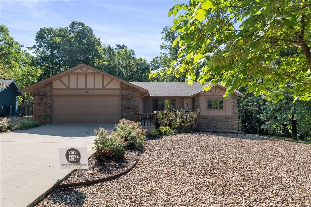 Property Photo:  28 S Marina Circle  AR 72715 