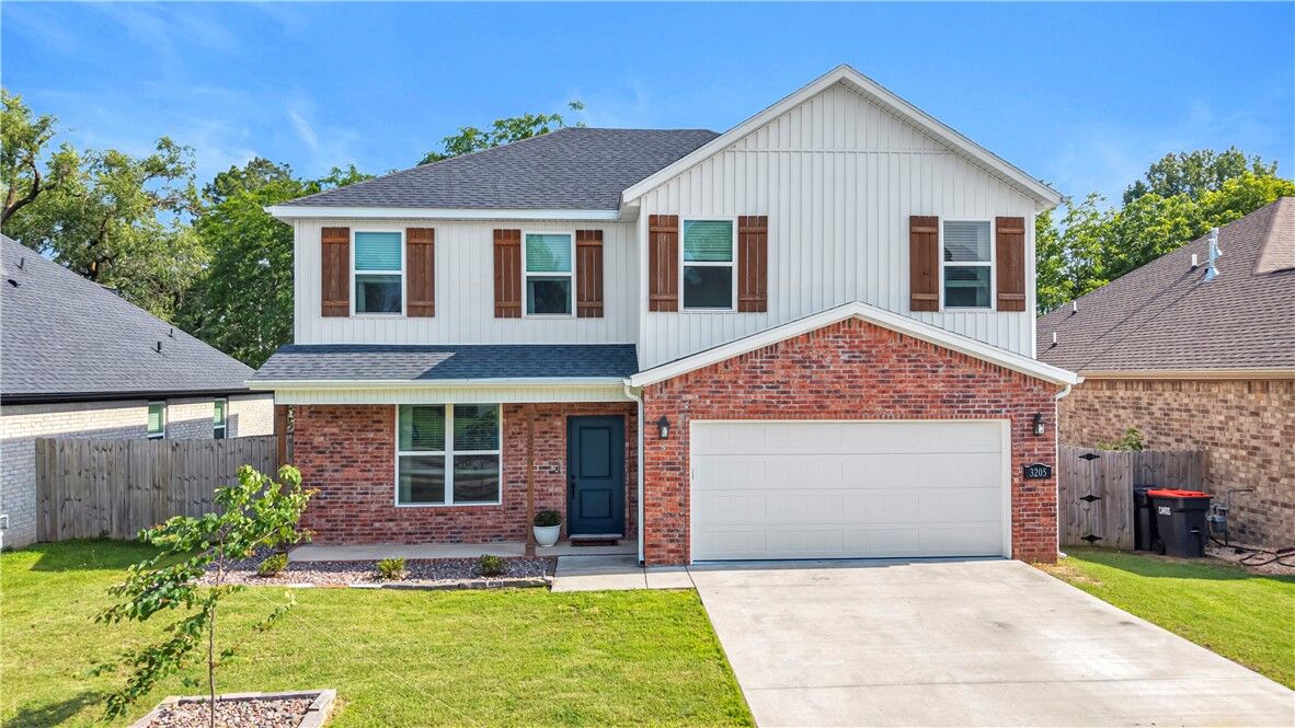 Property Photo:  3205 Summer View Avenue  AR 72764 