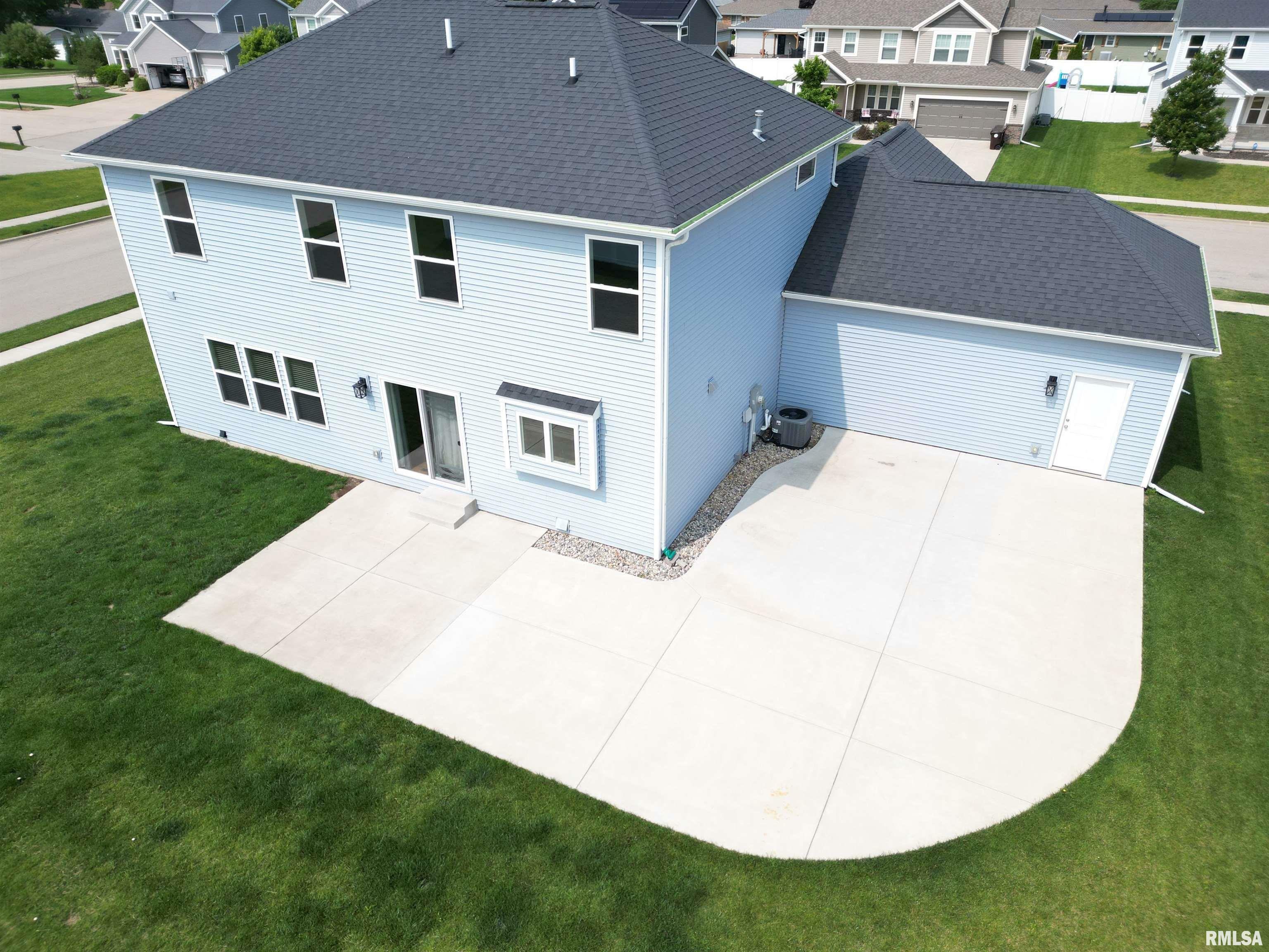 Property Photo: 308 Pocono Avenue IL 61550