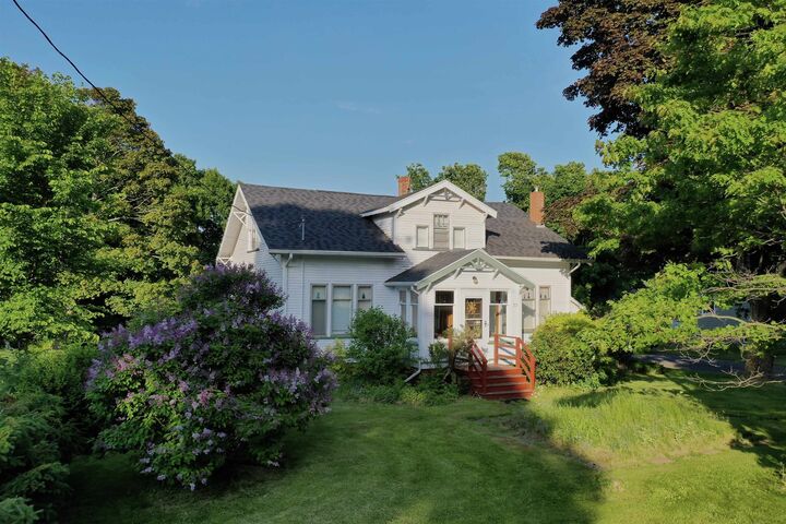 77 Broadway Street  Kensington PE C0B 1M0 photo