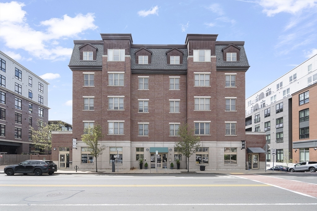 Property Photo: 116 Rantoul Street 109 MA 01915