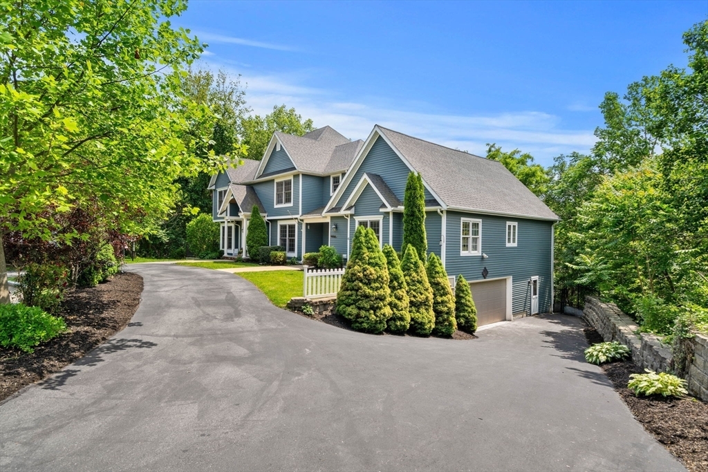 Property Photo: 10 Gianna Dr MA 01906
