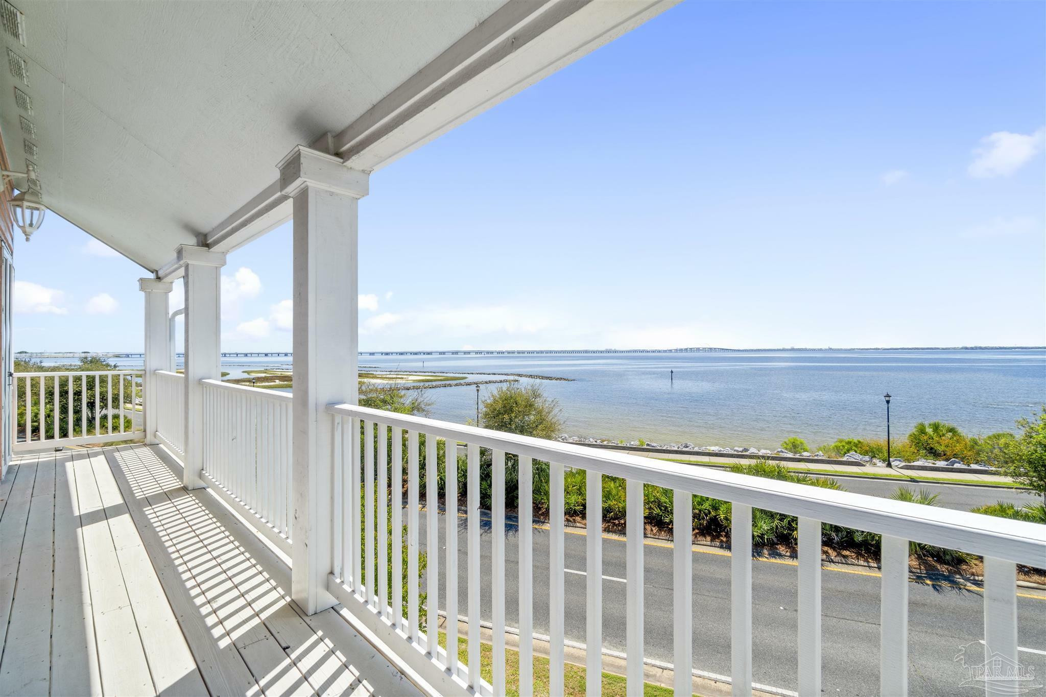 Property Photo:  601 Crown Cv  FL 32502 