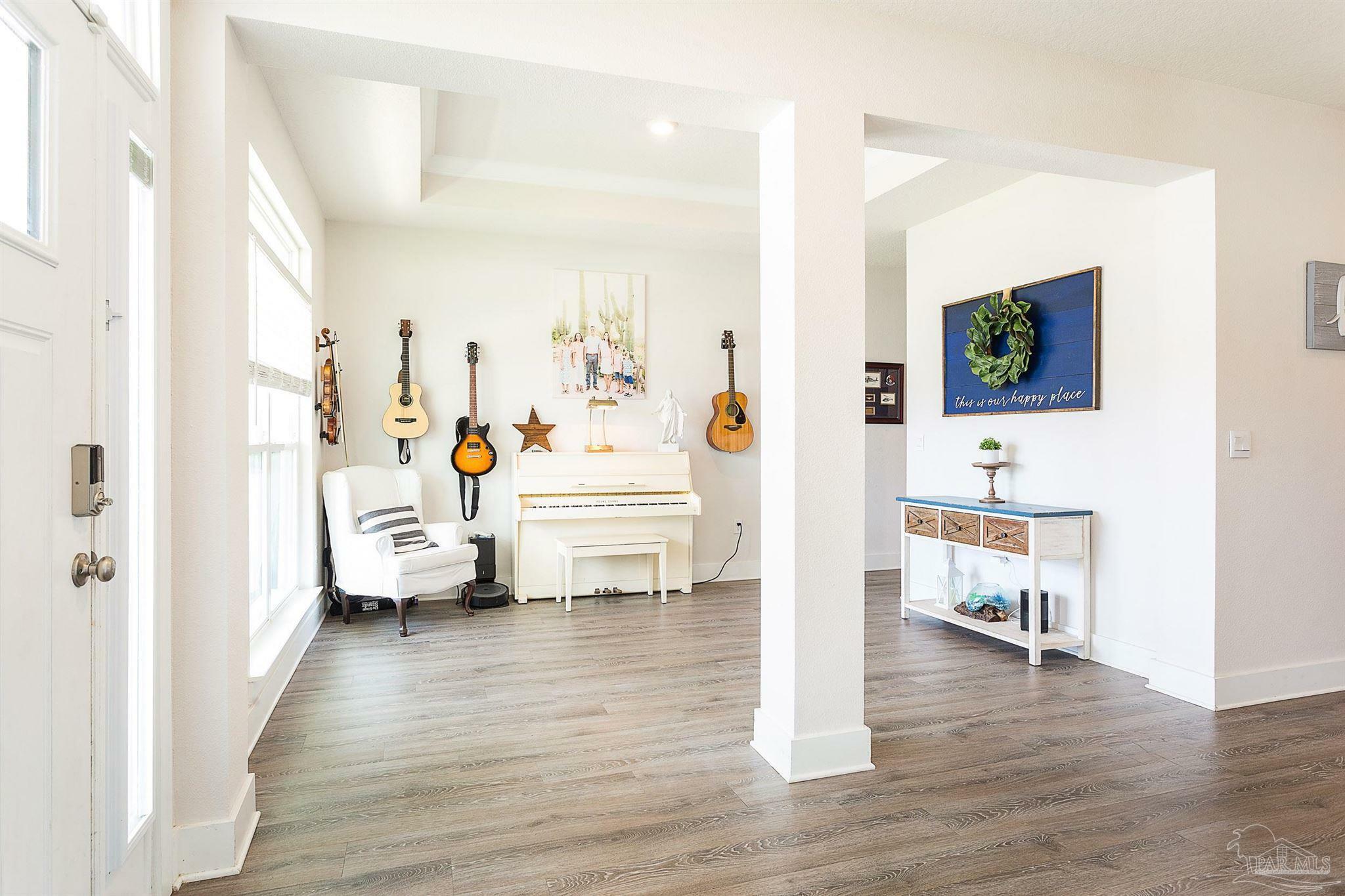 Property Photo: 3564 Sailfish Dr FL 32563