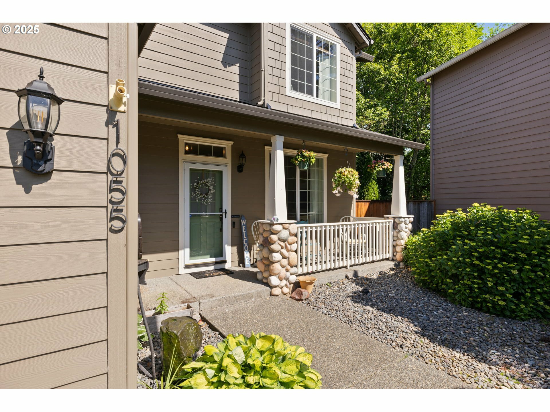 Property Photo: 1055 Sunset Ridge Dr WA 98671